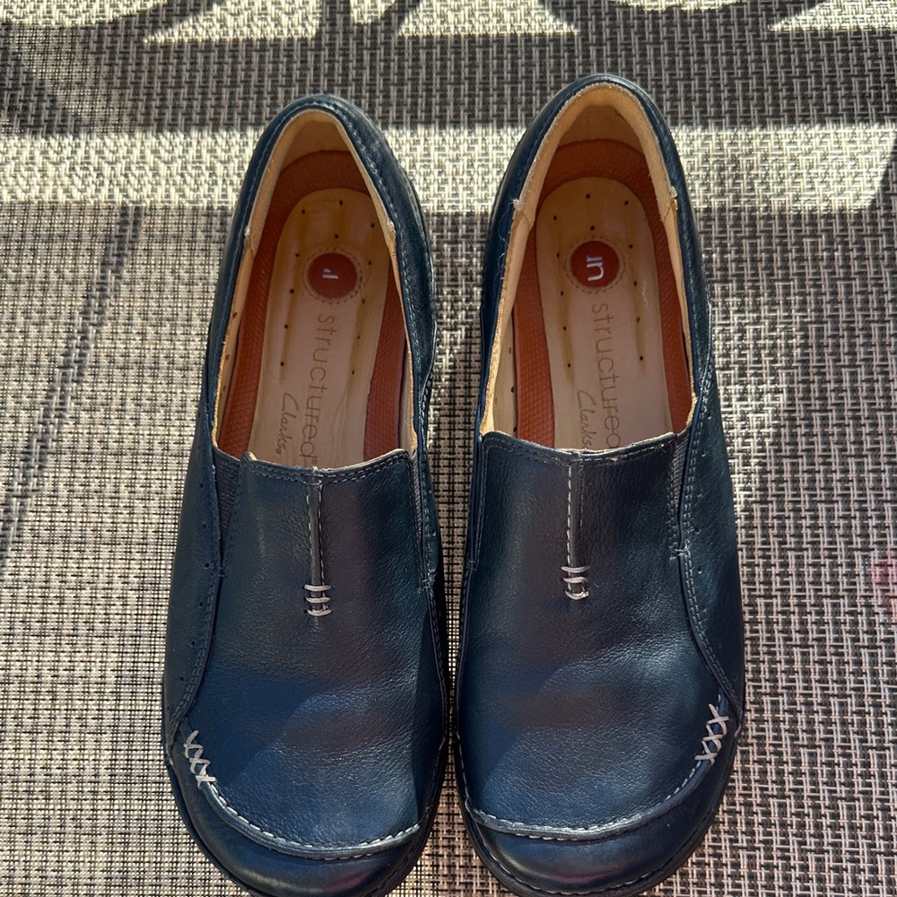 NWOT Clarks Unstructured Dark Blue Leather Flats